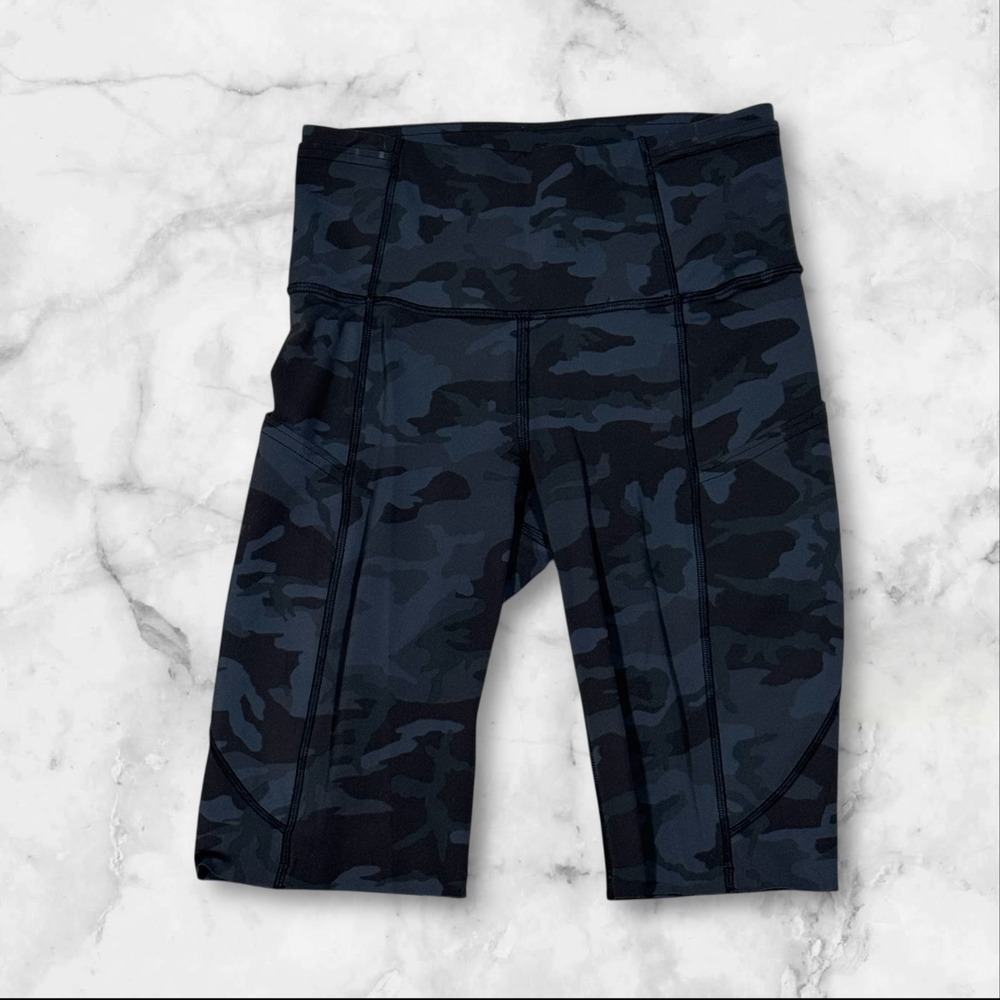 Lululemon Base Pace High Rise Short 8" Deep Coal Camo Bike Shorts Women Sz 2